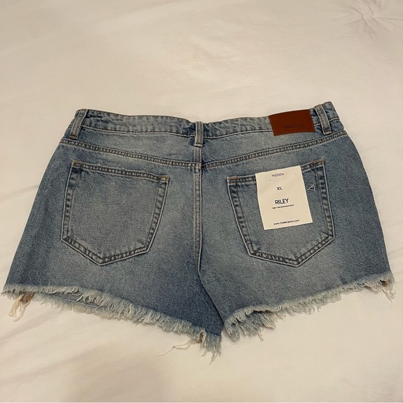 VICI Earl High Rise Distressed Denim Boyfriend Shorts - Picture 4 of 6